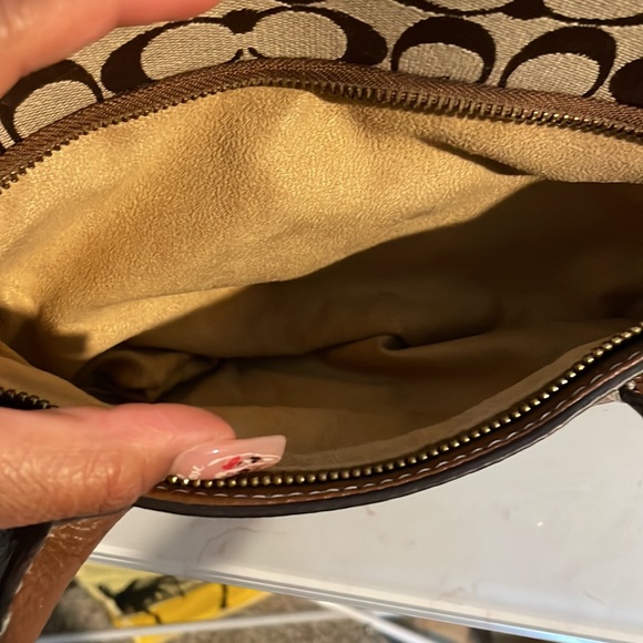 Sold! Coach Vintage Hampton Purse - Picture 8 of 17